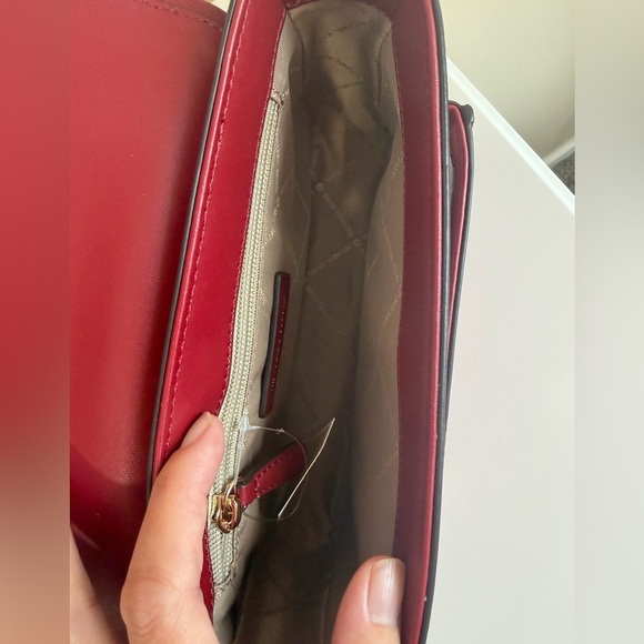 Michael Kors Bradshaw Medium Leather Messenger Bag NWT - Picture 4 of 13